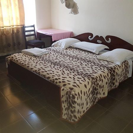 Hôtel Centre D' Accueil Joli Reve à Kisangani Extérieur photo