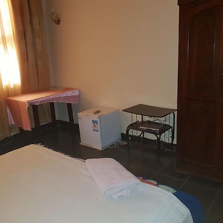 Hôtel Centre D' Accueil Joli Reve à Kisangani Extérieur photo
