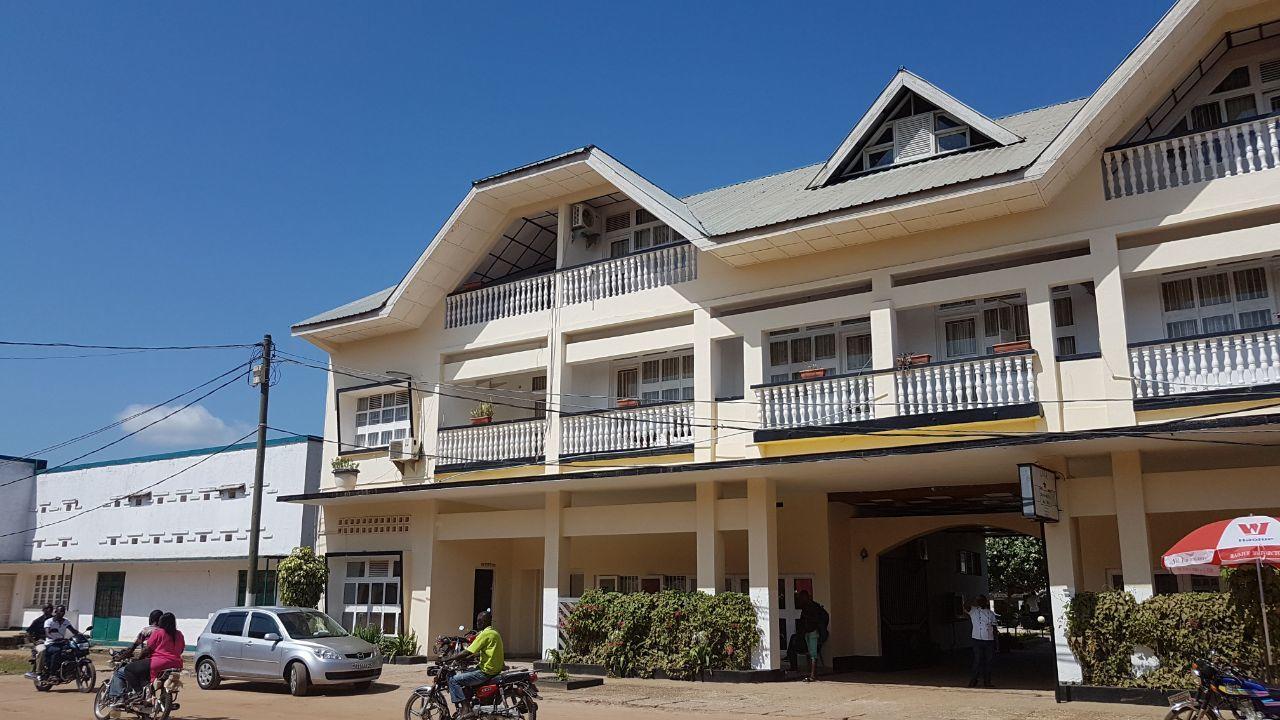 Hôtel Centre D' Accueil Joli Reve à Kisangani Extérieur photo